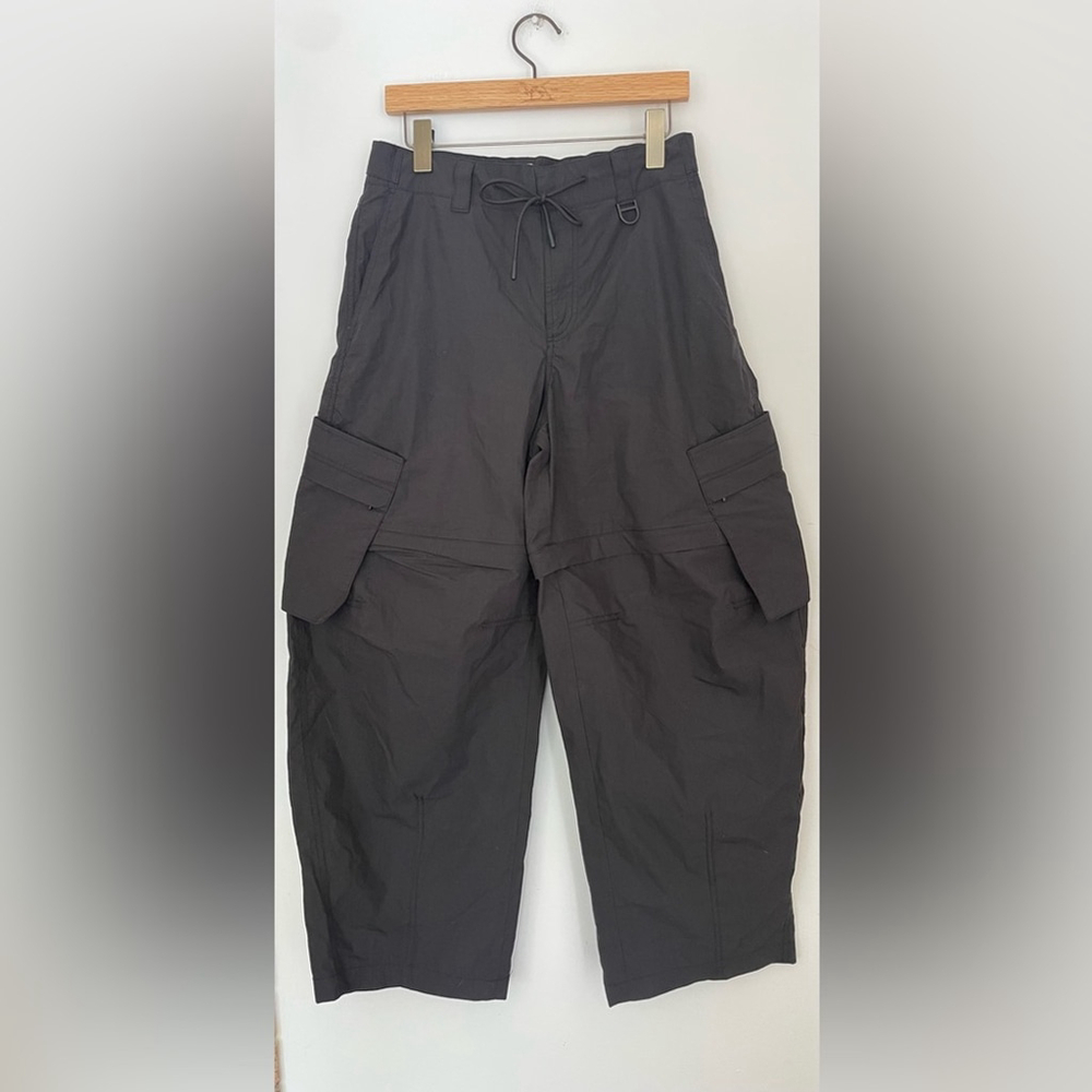 Gap × BÉIS Convertible Cargo Barrel Pants black 8 shorts - Picture 7 of 11